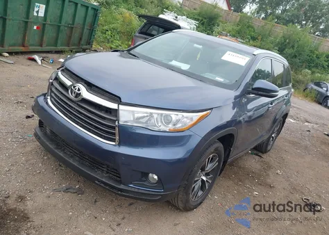 2016 Toyota Highlander Xle V6 z USA, uszkodzony, nr VIN 5TDJKRFH6GS233629